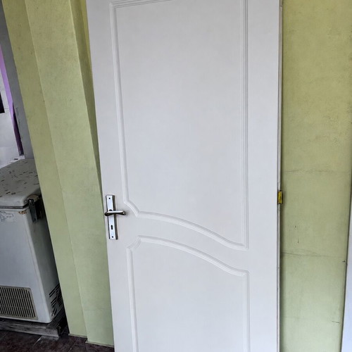 Solid interior wooden door used with frame and handle, 3 available
