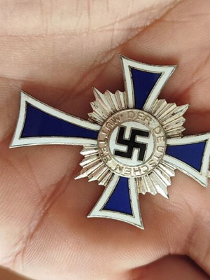 Mother Cross of the B Reich medal used