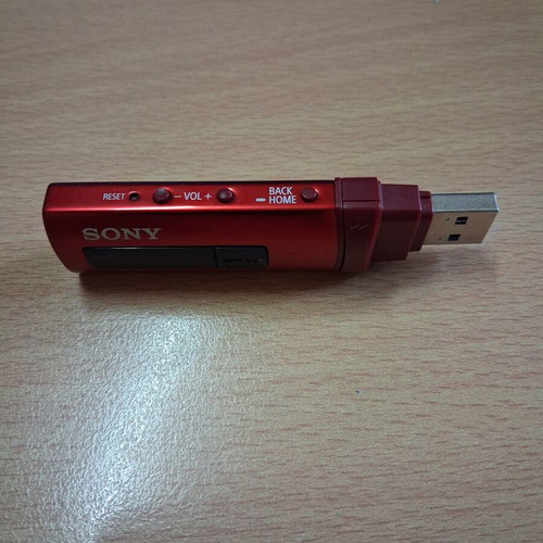 Sony Walkman NWZ-B183 MP3 player like new, 4GB, red aluminum