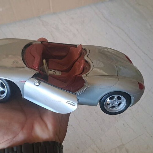 Αυτοκίνητο Porsche μεταχειρισμένο, μεταλλικό και στιβαρό παιχνίδι