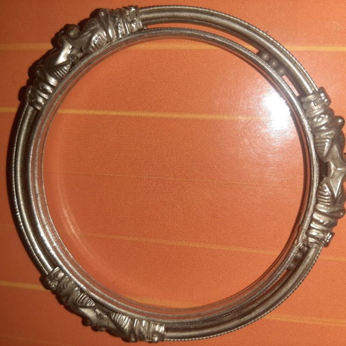 Vintage silver bracelet with elephant design like new