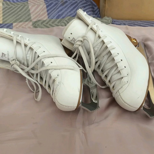 Risport Electra 250 ice skates like new with Jackson Mark IV blade