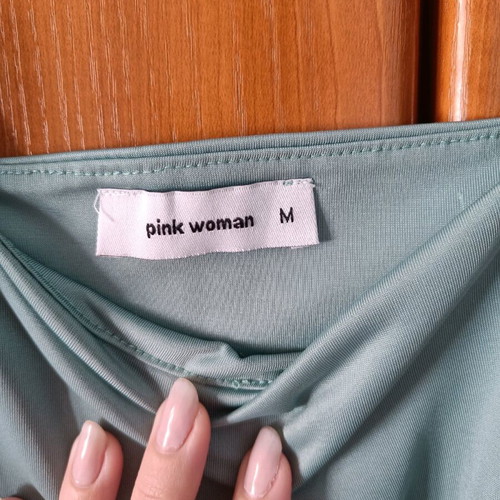 Pink Woman crop top like new, veraman color
