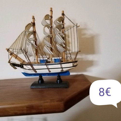 Wooden decorative boats like new, set of 3 pieces