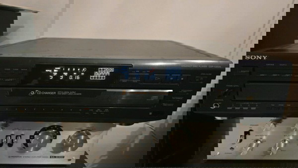 Sony 5 cd changer cdp ce505