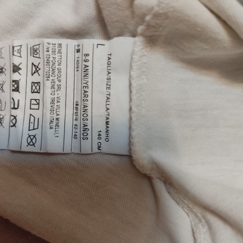 Benetton T-shirt with Olive like new, size S, white
