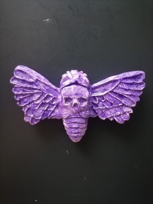 Handmade magnet made of white cement, acrylics and varnish