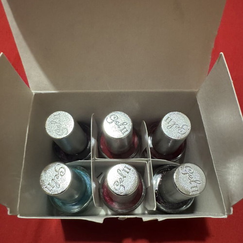 Nail polish set new, 6 pieces in various colors