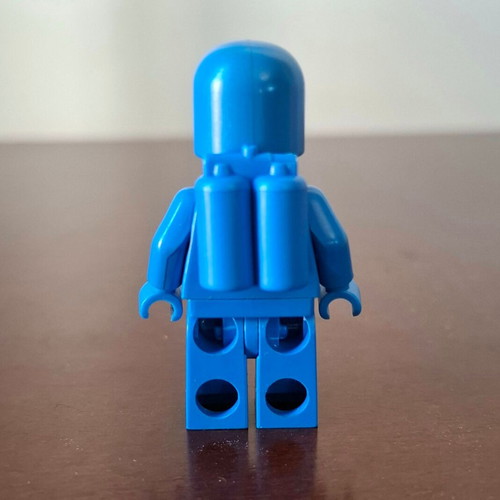 Lego Classic Space Minifigure Blue with Air Tanks like new