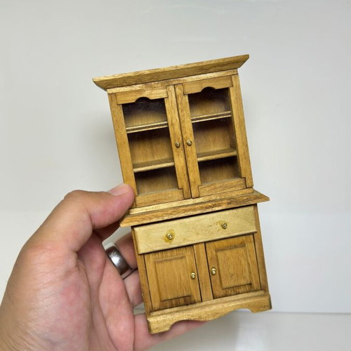 Wooden miniature furniture for dollhouse or decoration