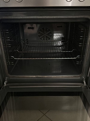 Pitsos oven with pyrolysis like new