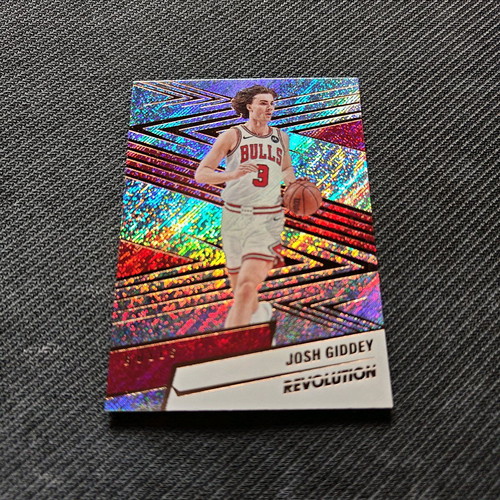 Base card Josh Giddey Revolution NBA 24/25 new, authentic