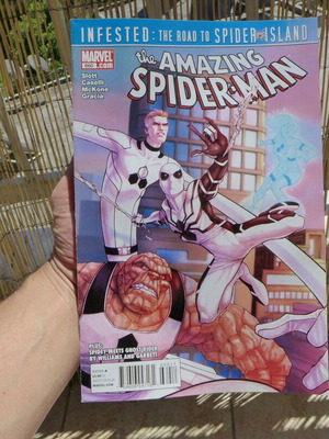 Amazing Spider-Man Infested: The Road To Spider Island comic set like new