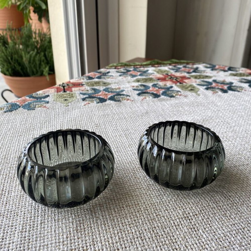 Glass candle holders set with 2 tealights like new