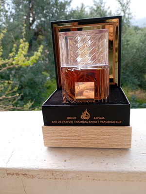 Lattafa Khamrah Eau de Parfum 100ml σαν καινούργιο