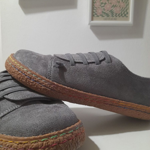 Women's flat shoes size 39 gray like new