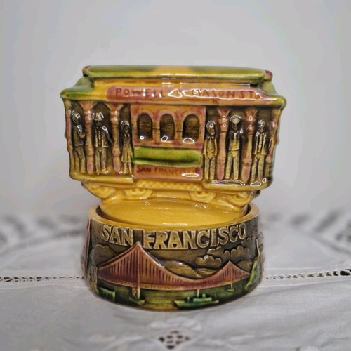 San Francisco Music Box like new souvenir