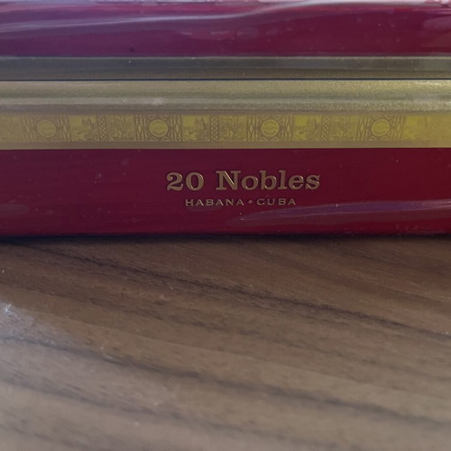 Romeo y Julieta Linea D’Oro Nobles Cuban Cigar Box like new