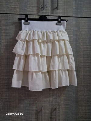 Skirt with ruffles and wide elastic waist used, white, fits S-M