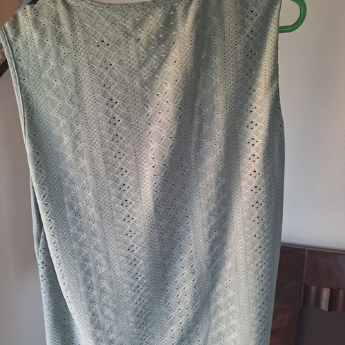 T-shirt used, olive green, comfortable