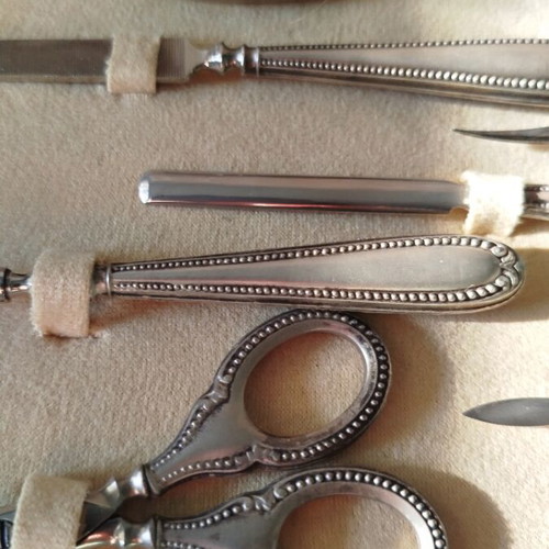 Antique manicure set in case like new, early 20th century