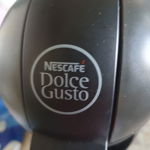 Krups Nescafé Dolce Gusto KP100B10 coffee machine like new