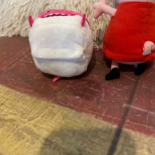 Peppa Pig and Baby Shark plush toys used without sound