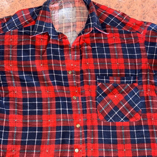 Checked shirt XL like new, cotton, black and red