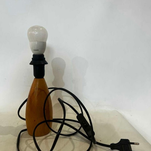 Table lamp with wooden base used, 230V 60W 26x6