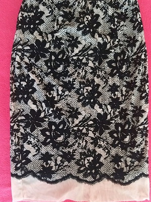 Zara Midi lace texture skirt like new, beige with black