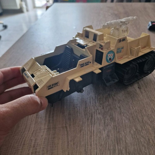G.I Joe vehicle used without wheel