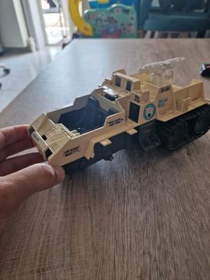 G.I Joe vehicle used without wheel