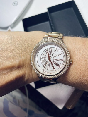 Michael Kors Taryn Crystals Rose Gold Stainless Steel Bracelet Watch like new