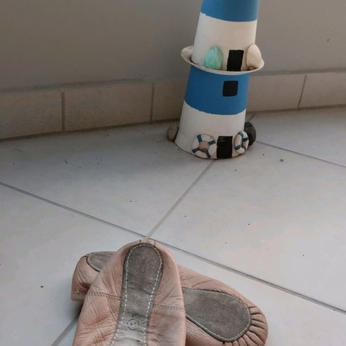 Rhythmic ballet shoes used, size 34 with elastic band