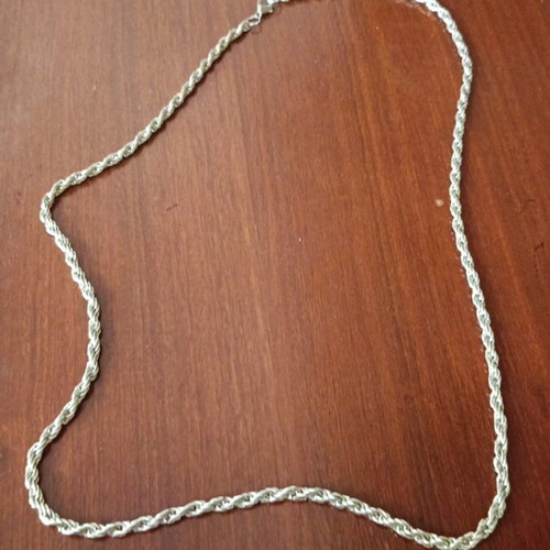 Chain necklace like new