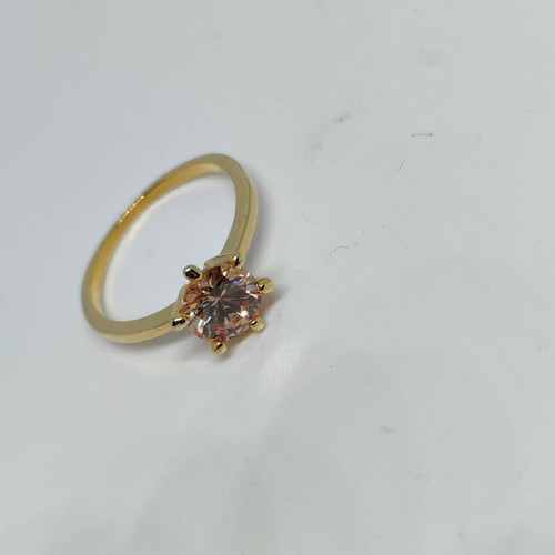 Ring with yellow gold finish and champagne stone, like new