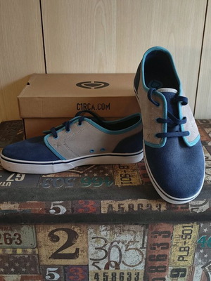 Circa Drifter Kids athletic shoes like new, size 39, gray and blue