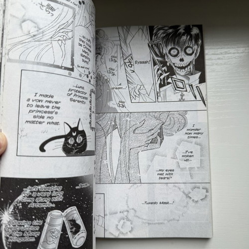 Sailor Moon Volume 2 manga book like new, English
