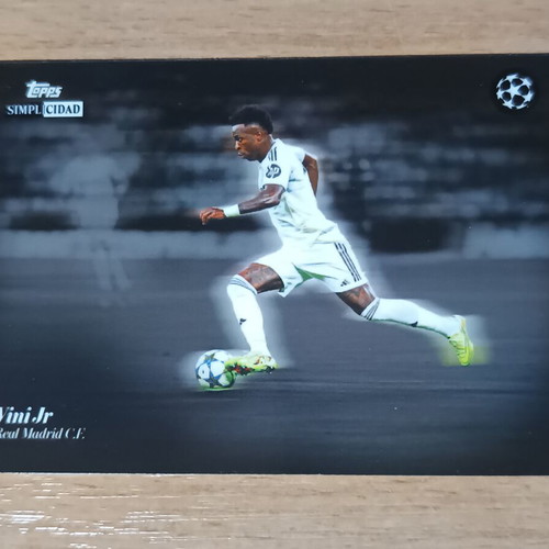 Vini Jr. Real Madrid 2025/26 Topps UCC Simplicidad Velocidad insert card