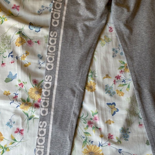 Adidas gray leggings like new with white logo print, size S