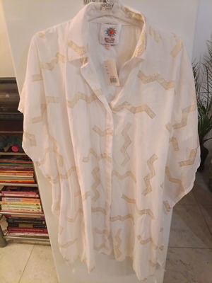 Beach kaftan, white and gold