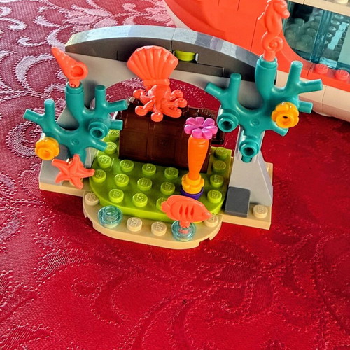 LEGO Friends Rescue Mission Boat used, 908 pieces, 4 minifigures