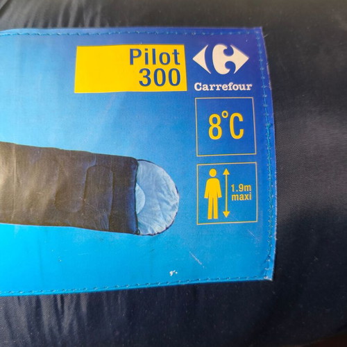 Carrefour sleeping bag new 190+40cm x 75cm, 1.5kg