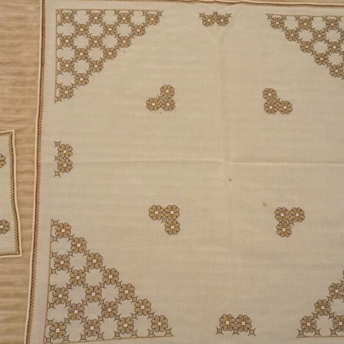 Handmade antique embroidered tablecloth with 1 napkin