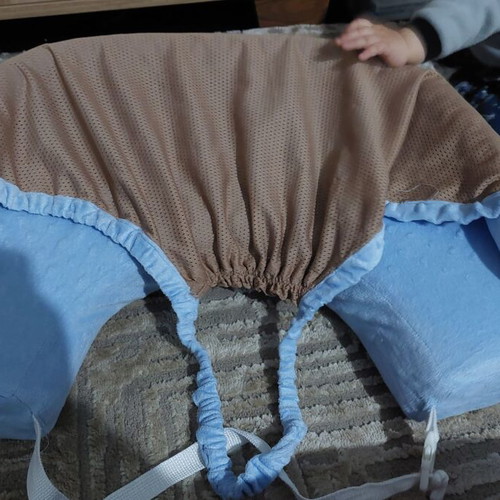 San Diege Twin Nursing Pillow like new