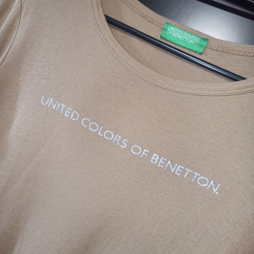Benetton long-sleeve blouse like new, dark beige, fits medium