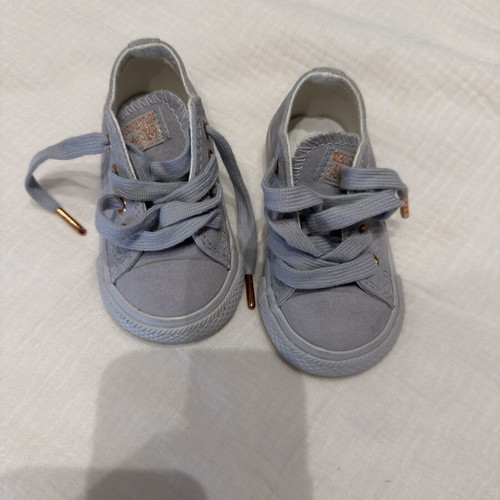 Converse baby shoes grey size 20 unisex like new