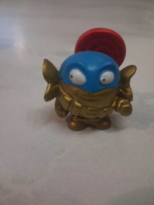 Super Zings Gold Candy figure like new, rare