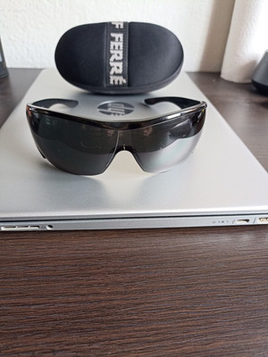 Ferre sunglasses used, authentic, black with case