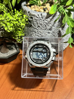 Quartz watch with compass and multiple indicators, black